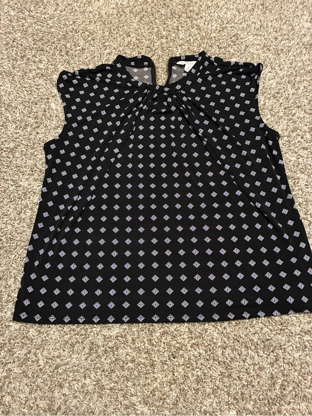 Liz Claiborne Black Sleeveless Top with White Diamond Print
